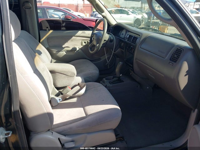 2004 Toyota Tacoma მანქანა იყიდება აუქციონზე, vin: 5TEVL52N64Z402503, აუქციონის ნომერი: 46179542