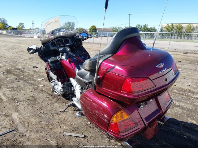 46179556 :رقم المزاد ، 1HFSC47055A410605 vin ، 2005 Honda Gl1800 مزاد بيع