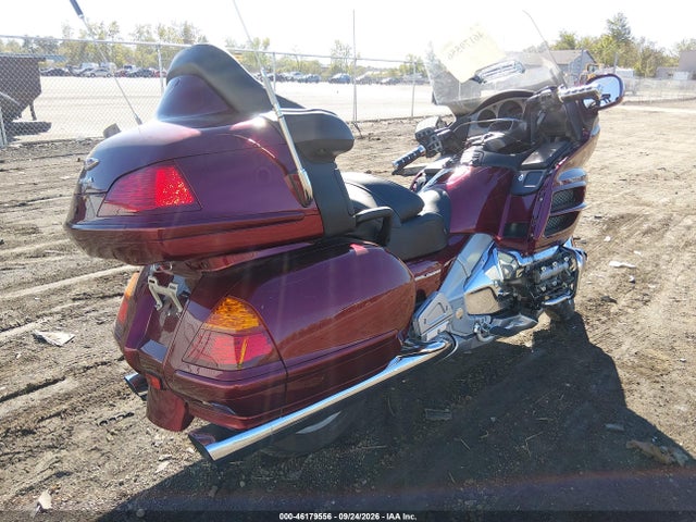 46179556 :رقم المزاد ، 1HFSC47055A410605 vin ، 2005 Honda Gl1800 مزاد بيع