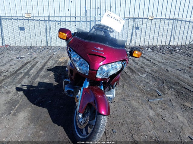 46179556 :رقم المزاد ، 1HFSC47055A410605 vin ، 2005 Honda Gl1800 مزاد بيع