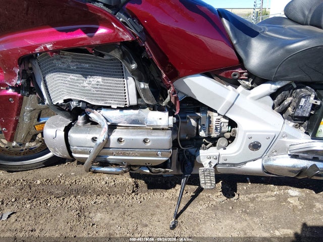 46179556 :رقم المزاد ، 1HFSC47055A410605 vin ، 2005 Honda Gl1800 مزاد بيع