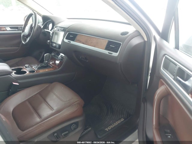 46179582 :رقم المزاد ، WVGFF9BP4BD000856 vin ، 2011 Volkswagen Touareg Vr6 Lux مزاد بيع