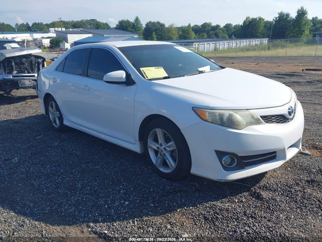 46179638 :رقم المزاد ، 4T1BF1FK8DU264065 vin ، 2013 Toyota Camry Se مزاد بيع