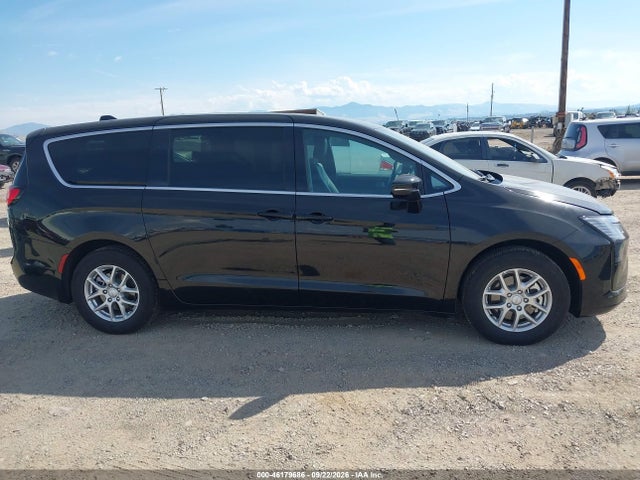 2C4RC1BG8VR562675 Chrysler Pacifica