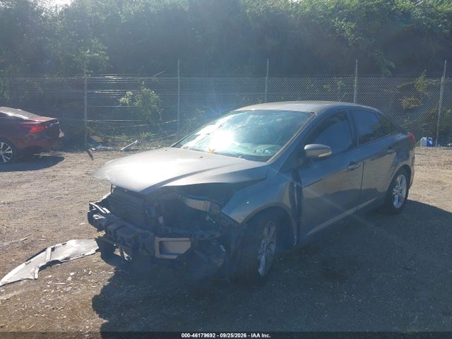 Ford FOCUS SE 2014 1FADP3F2XEL353140 Image 2