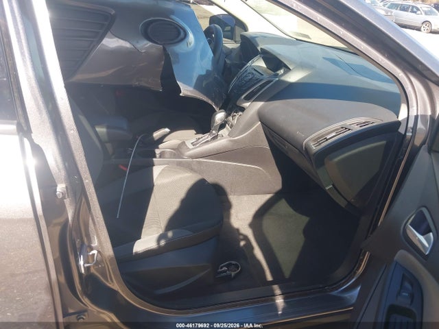 Ford FOCUS SE 2014 1FADP3F2XEL353140 Image 5