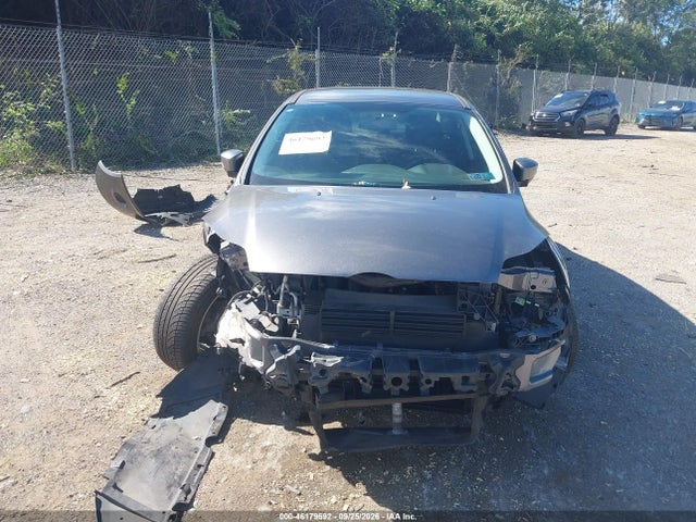 Ford FOCUS SE 2014 1FADP3F2XEL353140 Image 6