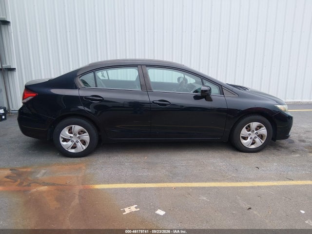 46179741 :رقم المزاد ، 19XFB2F55FE064084 vin ، 2015 Honda Civic Lx مزاد بيع