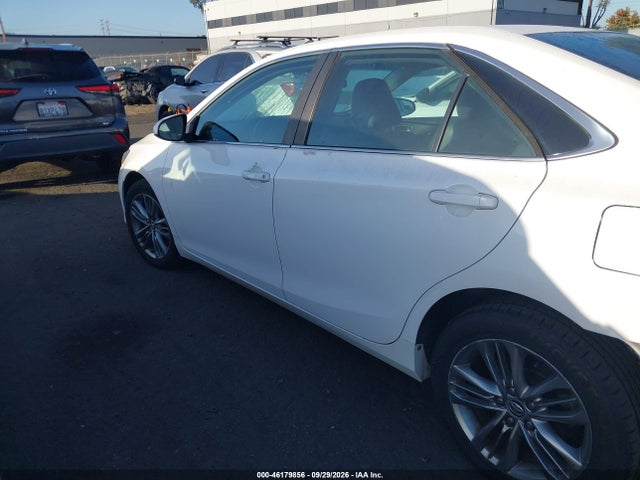 2015 Toyota Camry Se მანქანა იყიდება აუქციონზე, vin: 4T1BF1FK1FU047301, აუქციონის ნომერი: 46179856