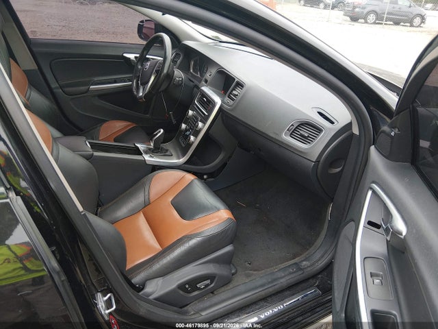 Продажа на аукционе авто 2016 Volvo V60 Cross Country T5, vin: YV4612HK8G1019258, номер лота: 46179895