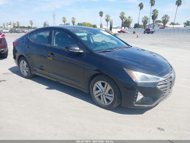 2019 5NPD84LF3KH440527 main image