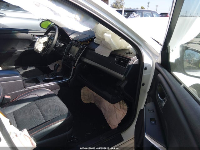 4T1BF1FK4HU375640 Toyota CAMRY SE