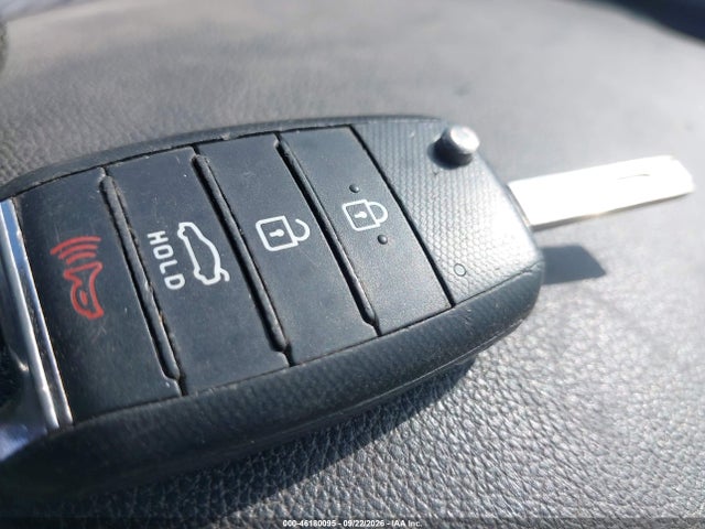 46180095 :رقم المزاد ، 5XXGT4L33KG319638 vin ، 2019 Kia Optima Lx مزاد بيع