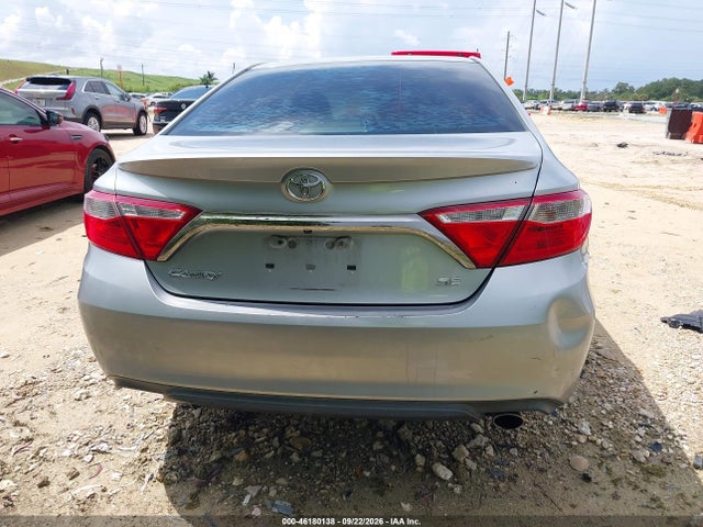 46180138 :رقم المزاد ، 4T1BF1FK3HU387598 vin ، 2017 Toyota Camry Se مزاد بيع