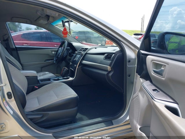 46180138 :رقم المزاد ، 4T1BF1FK3HU387598 vin ، 2017 Toyota Camry Se مزاد بيع