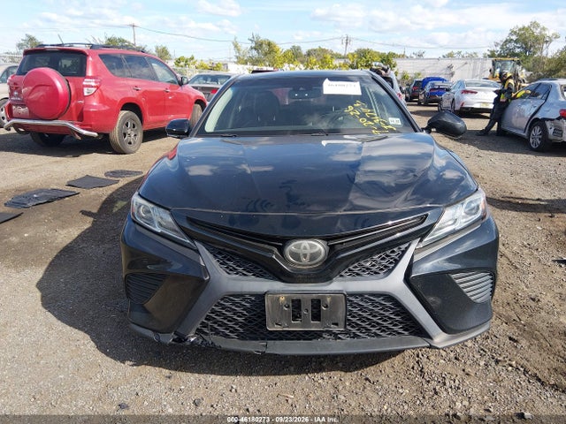 2018 Toyota Camry Se მანქანა იყიდება აუქციონზე, vin: 4T1B11HKXJU018464, აუქციონის ნომერი: 46180273