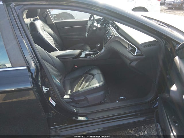 2018 Toyota Camry Se მანქანა იყიდება აუქციონზე, vin: 4T1B11HKXJU018464, აუქციონის ნომერი: 46180273