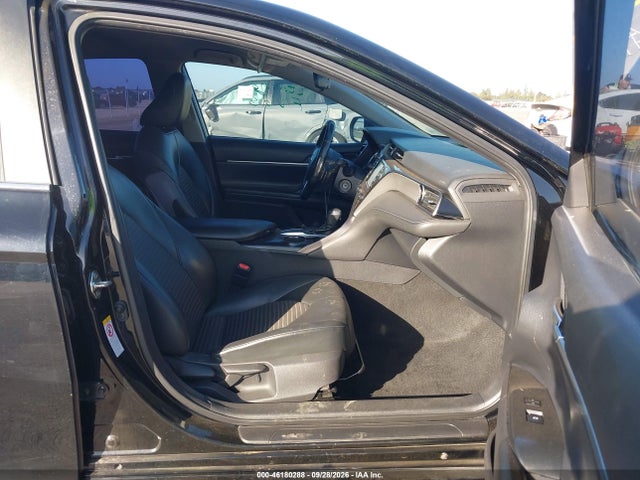 46180288 :رقم المزاد ، 4T1B11HK2KU736303 vin ، 2019 Toyota Camry Se مزاد بيع
