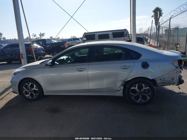 2021 Kia Forte Lxs მანქანა იყიდება აუქციონზე, vin: 3KPF24AD4ME325227, აუქციონის ნომერი: 46180299
