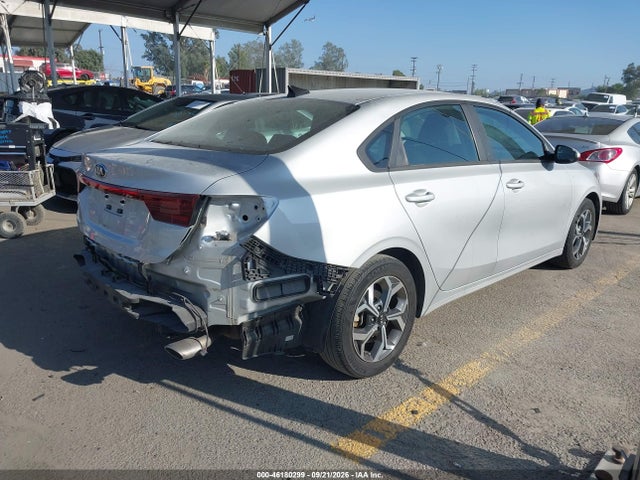 2021 Kia Forte Lxs მანქანა იყიდება აუქციონზე, vin: 3KPF24AD4ME325227, აუქციონის ნომერი: 46180299