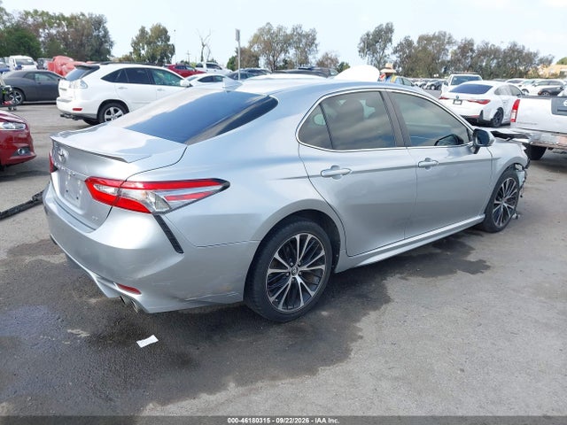 2018 Toyota Camry Se მანქანა იყიდება აუქციონზე, vin: 4T1B11HK3JU063732, აუქციონის ნომერი: 46180315