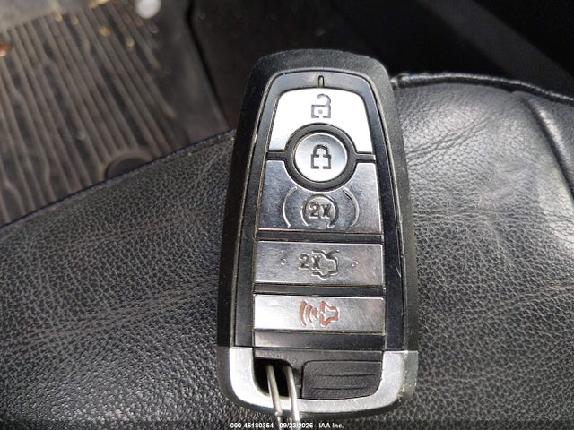 2018 Ford Fusion Energi Se Luxury მანქანა იყიდება აუქციონზე, vin: 3FA6P0PU7JR237557, აუქციონის ნომერი: 46180354