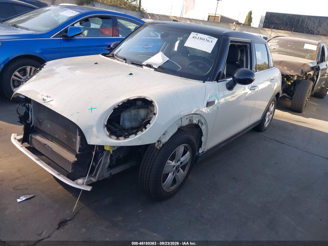 2017 Mini Hardtop Cooper მანქანა იყიდება აუქციონზე, vin: WMWXU1C38H2F77938, აუქციონის ნომერი: 46180363