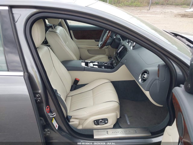Aukcja sprzedaży 2019 Jaguar Xj R-sport, vin: SAJWJ1CD8K8W20435, numer aukcji: 46180414