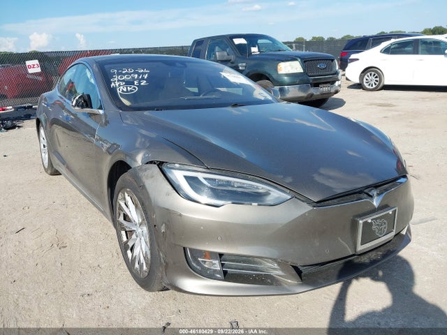 Tesla MODEL S 2016 5YJSA1E26GF159445 главное изображение