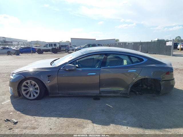 Tesla MODEL S 2016 5YJSA1E26GF159445 Image 12