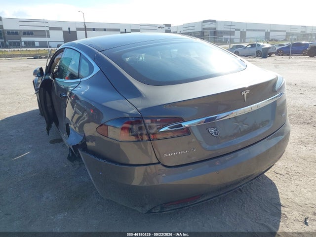 Tesla MODEL S 2016 5YJSA1E26GF159445 Image 3