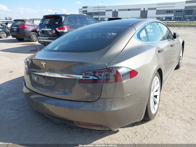 Tesla MODEL S 2016 5YJSA1E26GF159445 Image 4