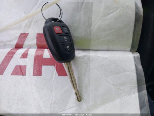 Продажа на аукционе авто 2017 Toyota Rav4 Xle, vin: JTMWFREV1HJ116203, номер лота: 46180537