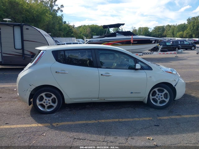2011 Nissan Leaf Sl მანქანა იყიდება აუქციონზე, vin: JN1AZ0CP4BT008772, აუქციონის ნომერი: 46180578