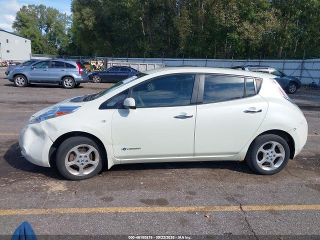 2011 Nissan Leaf Sl მანქანა იყიდება აუქციონზე, vin: JN1AZ0CP4BT008772, აუქციონის ნომერი: 46180578