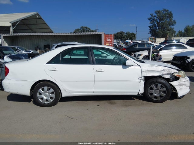 2004 Toyota Camry Le მანქანა იყიდება აუქციონზე, vin: 4T1BE32K14U275235, აუქციონის ნომერი: 46180623