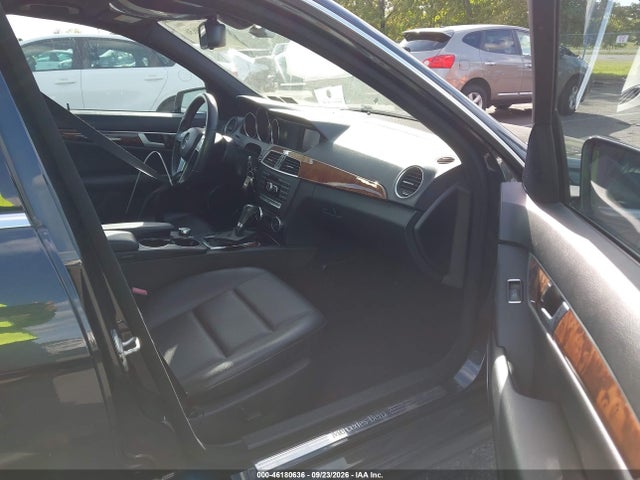 Aukcja sprzedaży 2012 Mercedes-benz C 300 Sport 4matic, vin: WDDGF8BBXCA627545, numer aukcji: 46180636
