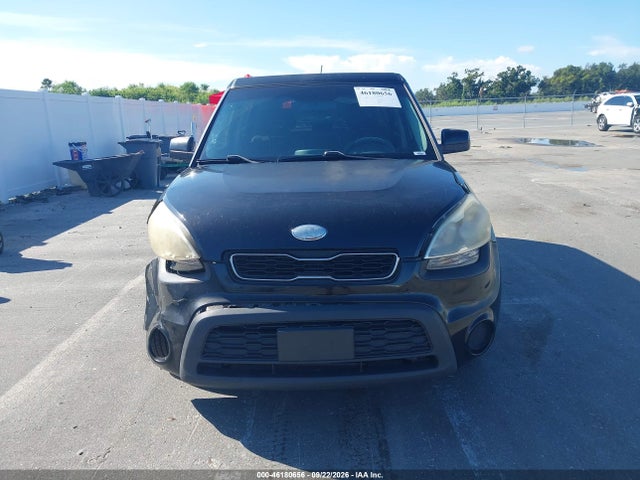 2013 Kia Soul მანქანა იყიდება აუქციონზე, vin: KNDJT2A52D7585923, აუქციონის ნომერი: 46180656