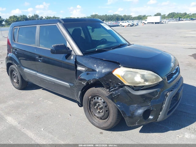 2013 Kia Soul მანქანა იყიდება აუქციონზე, vin: KNDJT2A52D7585923, აუქციონის ნომერი: 46180656