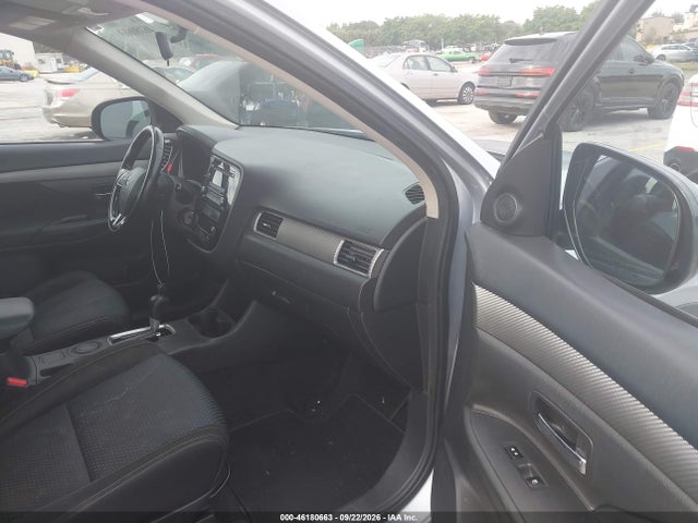 46180663 :رقم المزاد ، JA4AD2A39GZ037898 vin ، 2016 Mitsubishi Outlander Es مزاد بيع
