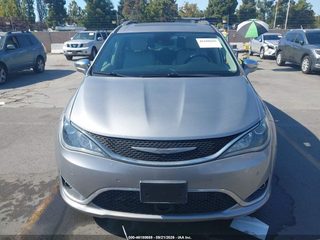 2017 Chrysler Pacifica Limited მანქანა იყიდება აუქციონზე, vin: 2C4RC1GG9HR579028, აუქციონის ნომერი: 46180689