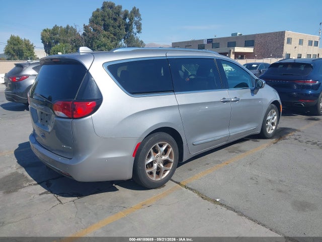 2017 Chrysler Pacifica Limited მანქანა იყიდება აუქციონზე, vin: 2C4RC1GG9HR579028, აუქციონის ნომერი: 46180689