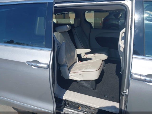 2017 Chrysler Pacifica Limited მანქანა იყიდება აუქციონზე, vin: 2C4RC1GG9HR579028, აუქციონის ნომერი: 46180689