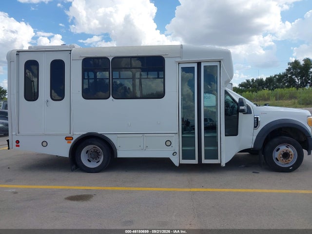 2017 Ford F-450 Chassis Xl მანქანა იყიდება აუქციონზე, vin: 1FDAF4GT1HEF23046, აუქციონის ნომერი: 46180699