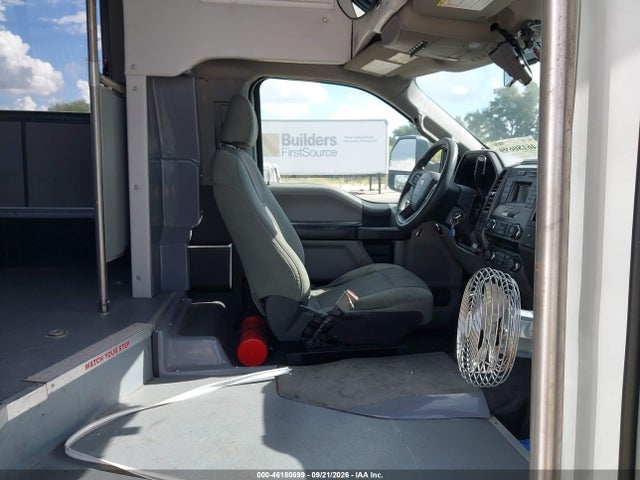 2017 Ford F-450 Chassis Xl მანქანა იყიდება აუქციონზე, vin: 1FDAF4GT1HEF23046, აუქციონის ნომერი: 46180699