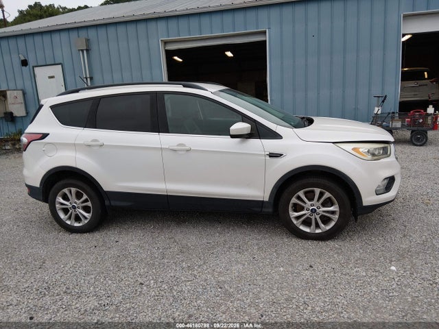 46180798 :رقم المزاد ، 1FMCU9HD4JUA51861 vin ، 2018 Ford Escape Sel مزاد بيع