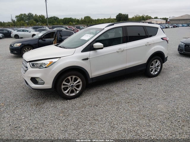 46180798 :رقم المزاد ، 1FMCU9HD4JUA51861 vin ، 2018 Ford Escape Sel مزاد بيع