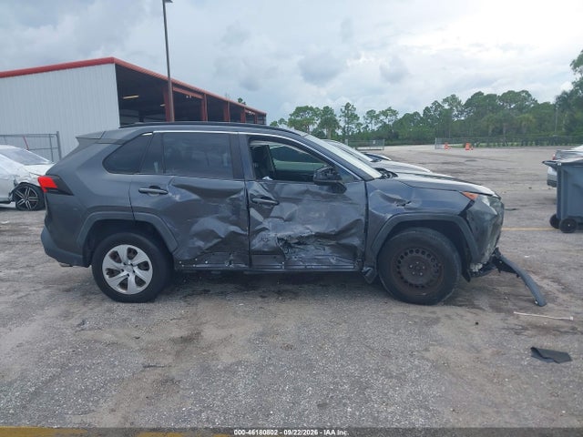 2020 Toyota Rav4 Le მანქანა იყიდება აუქციონზე, vin: JTMH1RFV2LD045915, აუქციონის ნომერი: 46180802