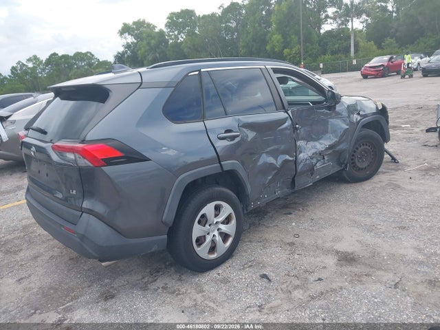 2020 Toyota Rav4 Le მანქანა იყიდება აუქციონზე, vin: JTMH1RFV2LD045915, აუქციონის ნომერი: 46180802