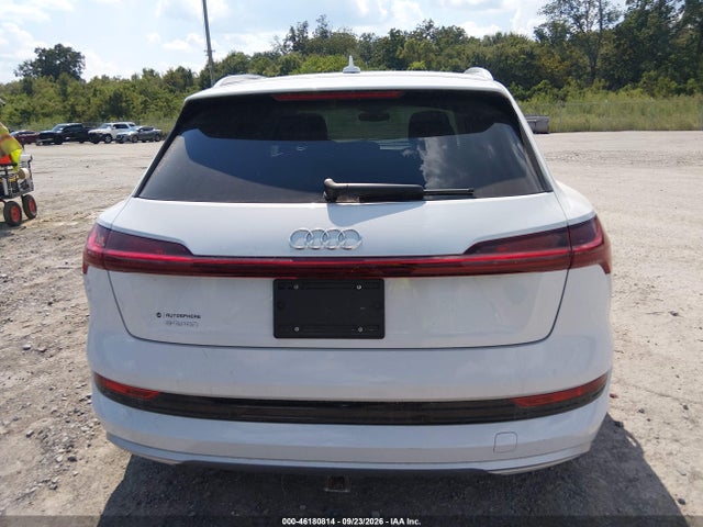 Audi E-tron Premium Plus 2019 WA1VABGE3KB021409 Image 18